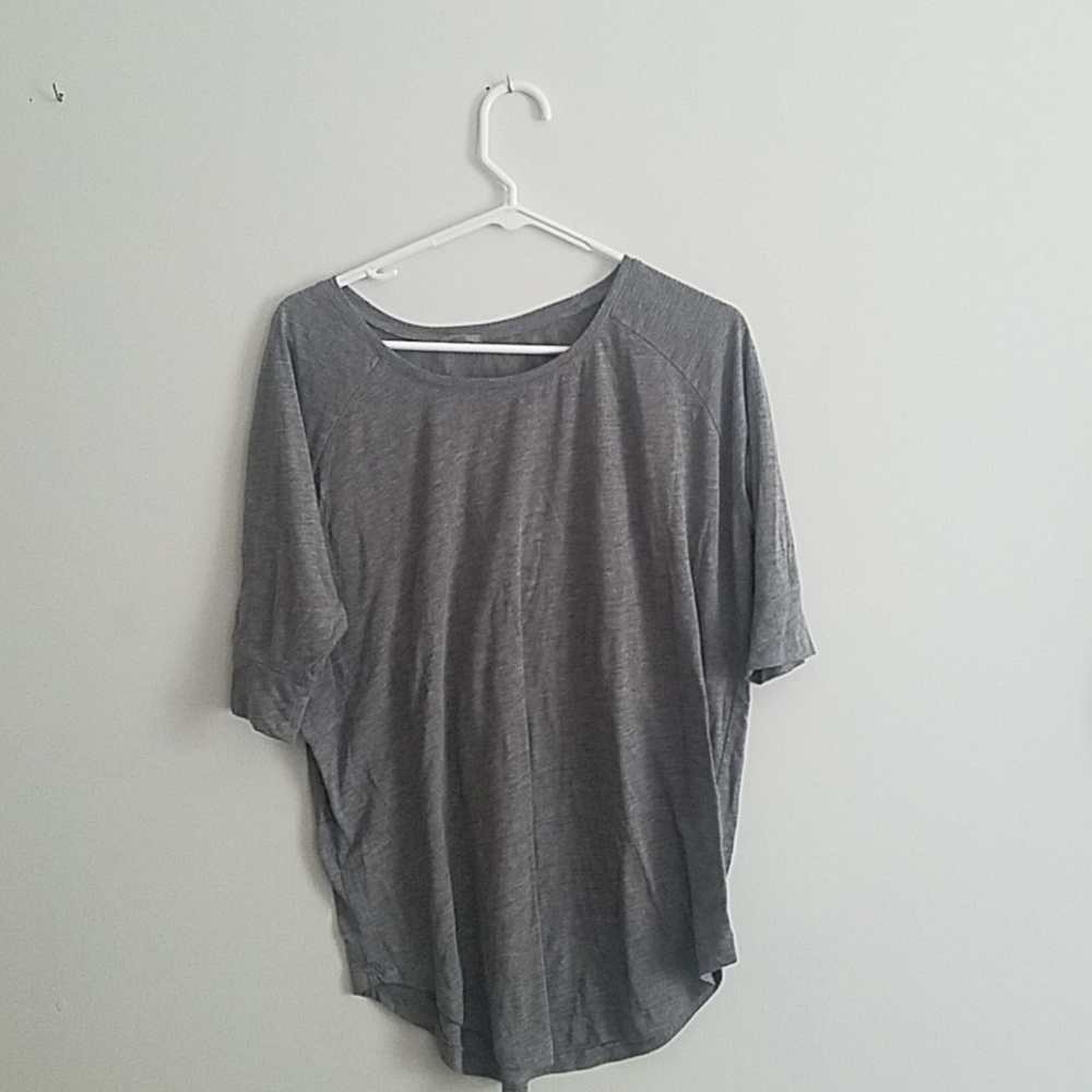 Dark gray 3/4 inch sleeve shirt
